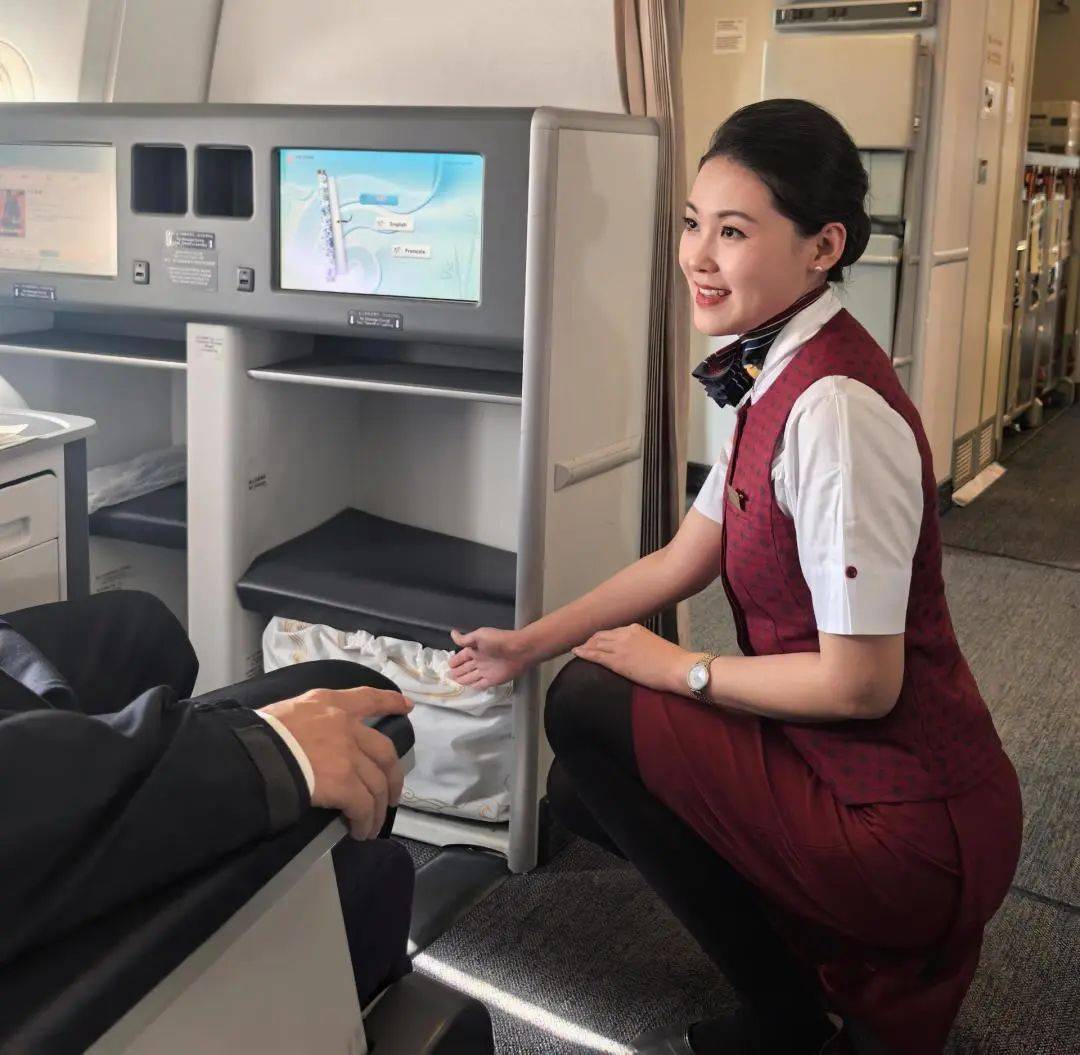 国航推出“爱心随行”服务系列产品，深化信息咨询服务体验